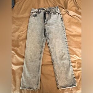 Abercrombie/AF Curve Love Ultra High Rise Ankle Straight Jean size 27/4Short